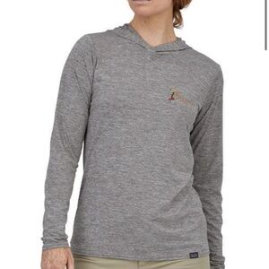 Patagonia Women's Capilene Cool Daily Graphic Hoody xs